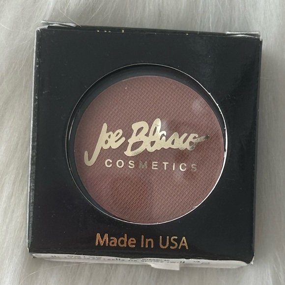 Mesa Matte Eyeshadow - Joe Blasco Cosmetics – New in Box - Picture 3 of 4